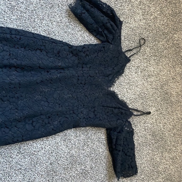 Bardot Lace MIDI off the shoulder dress. Never worn! - Picture 2 of 3
